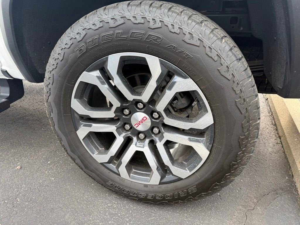 2024 GMC Canyon AT4