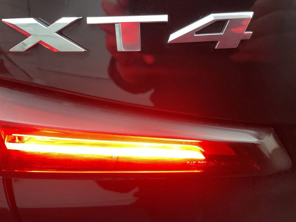 2023 Cadillac XT4 Luxury