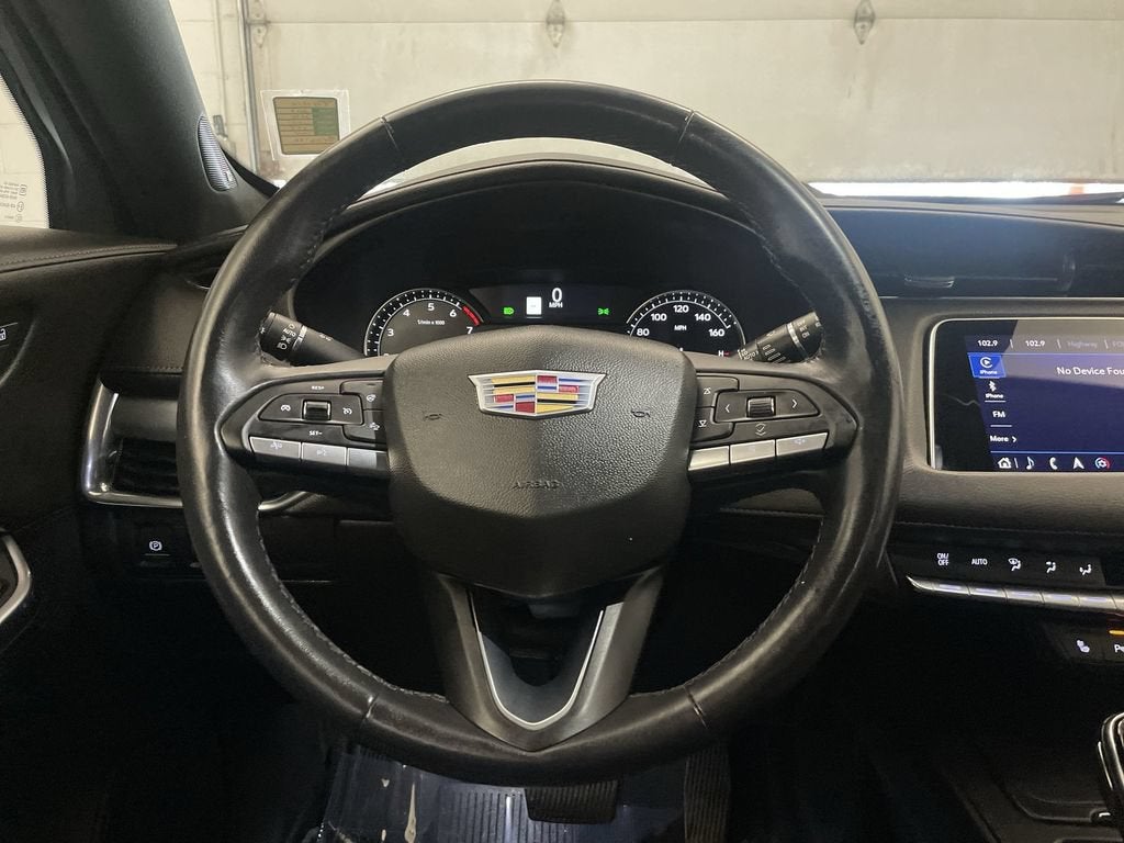 2023 Cadillac XT4 Premium Luxury