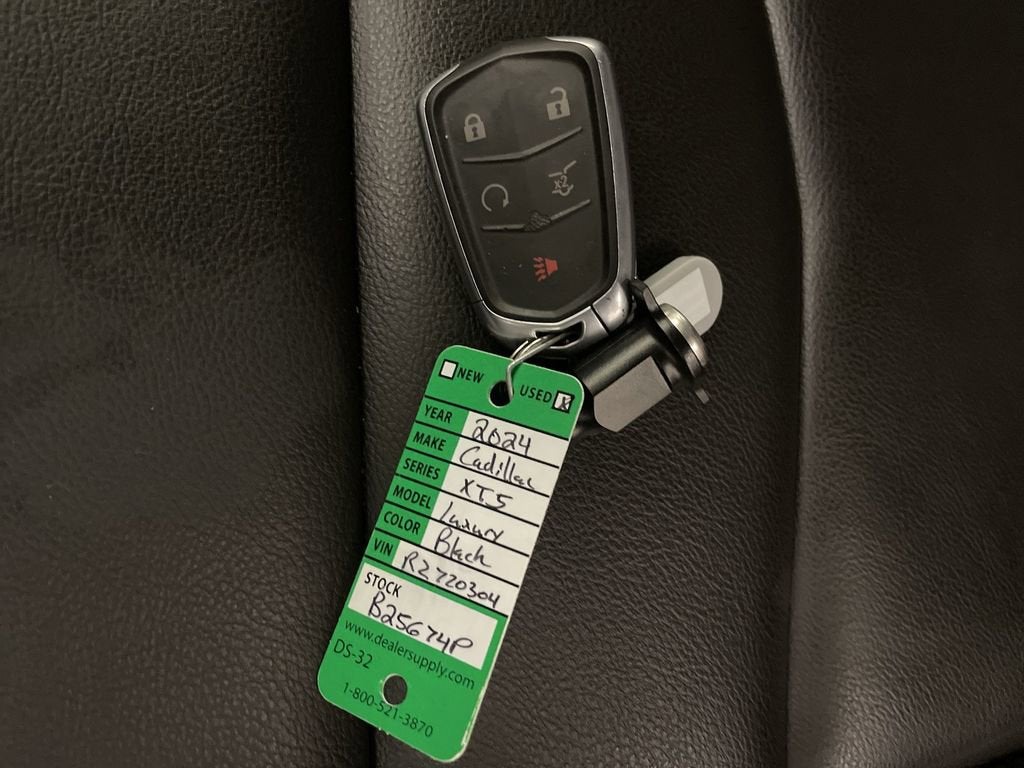 2024 Cadillac XT5 Luxury