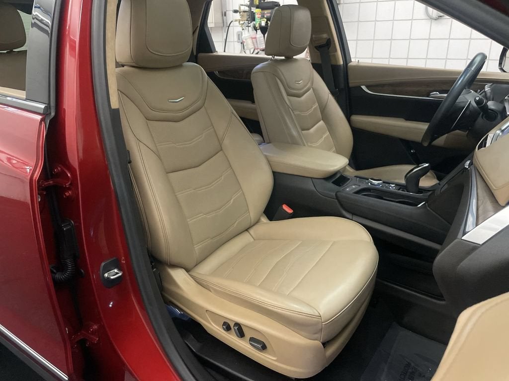 2022 Cadillac XT5 Sport