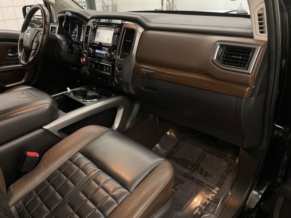 2017 Nissan TITAN Platinum Reserve