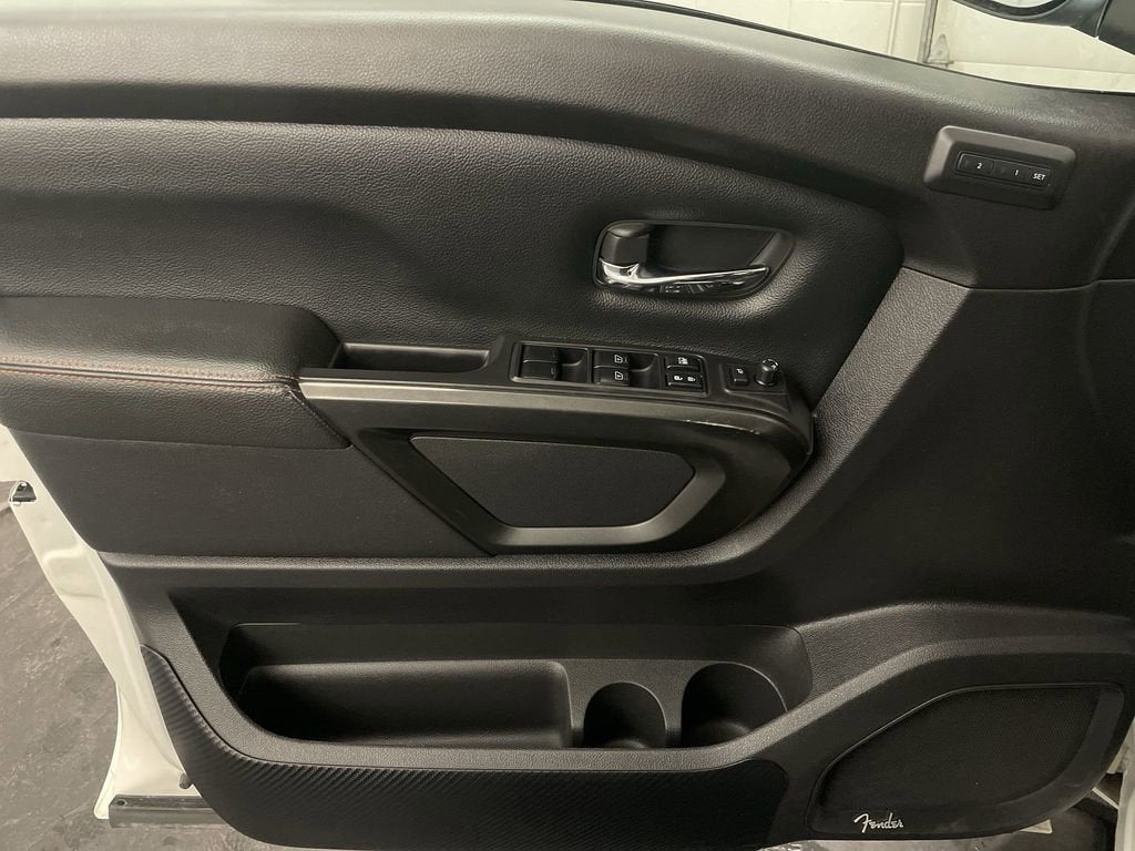 2021 Nissan TITAN Crew Cab PRO-4X 4x4