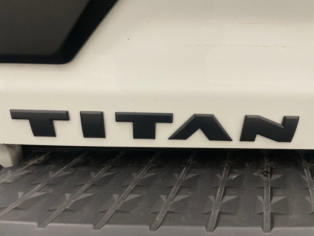 2021 Nissan TITAN Crew Cab PRO-4X 4x4