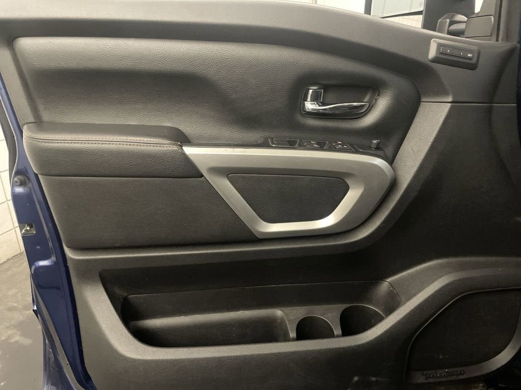 2016 Nissan Titan XD SL