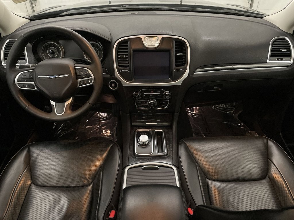 2023 Chrysler 300 Touring L