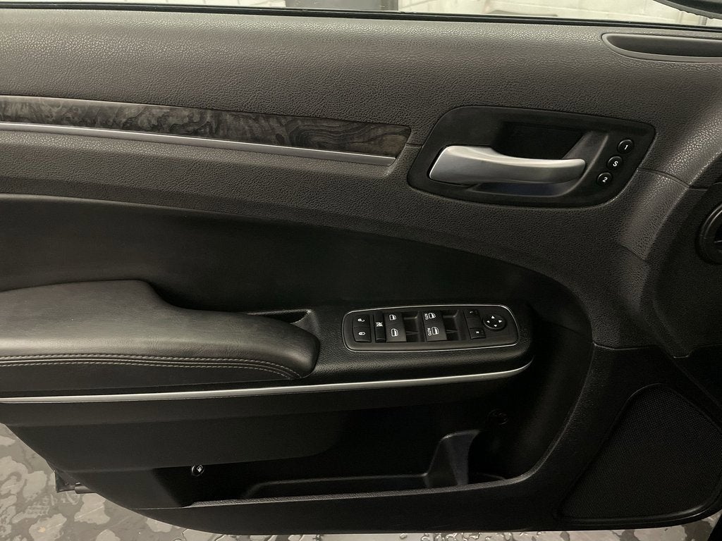 2023 Chrysler 300 Touring L