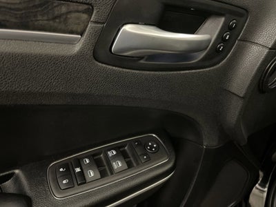 2023 Chrysler 300 Touring L