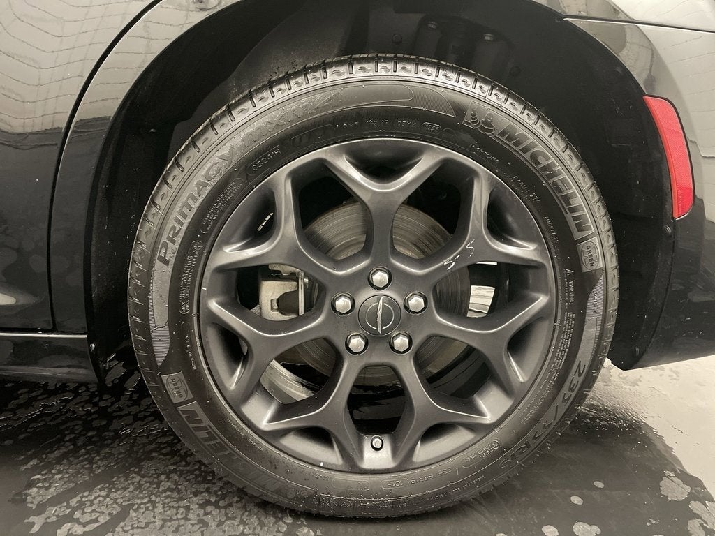 2023 Chrysler 300 Touring L