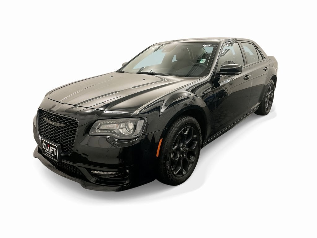 2023 Chrysler 300 Touring L