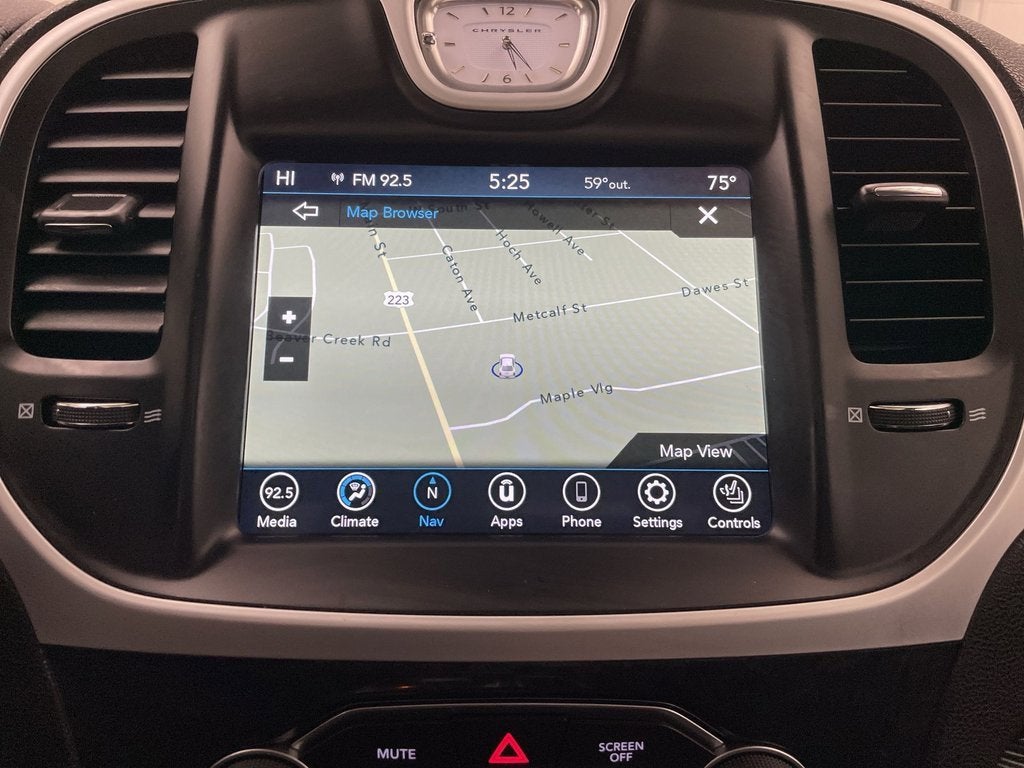 2023 Chrysler 300 Touring L