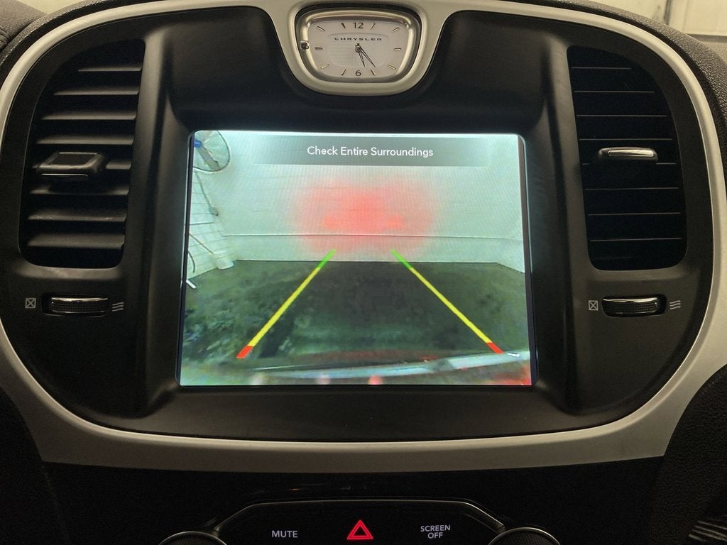 2023 Chrysler 300 Touring L