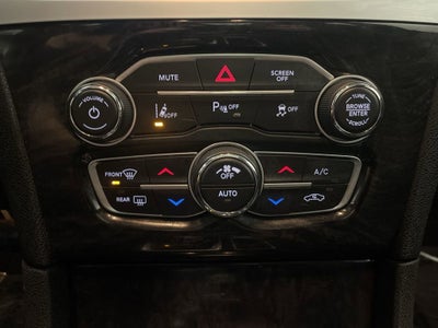 2023 Chrysler 300 Touring L