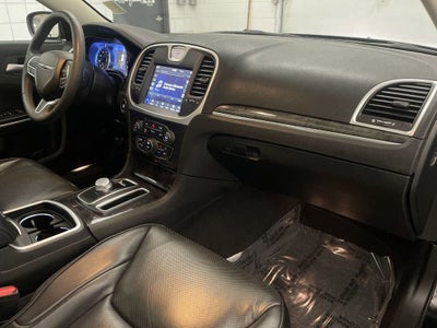 2023 Chrysler 300 Touring L