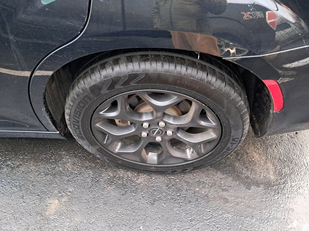 2023 Chrysler 300 Touring L