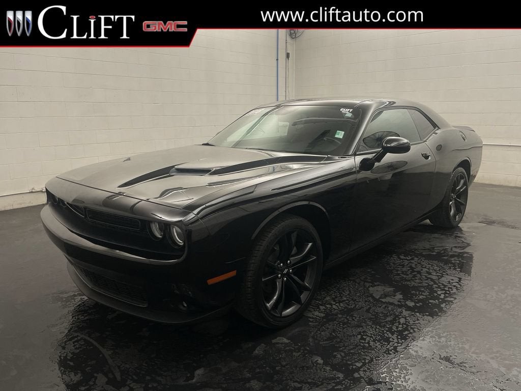 2018 Dodge Challenger SXT's photo