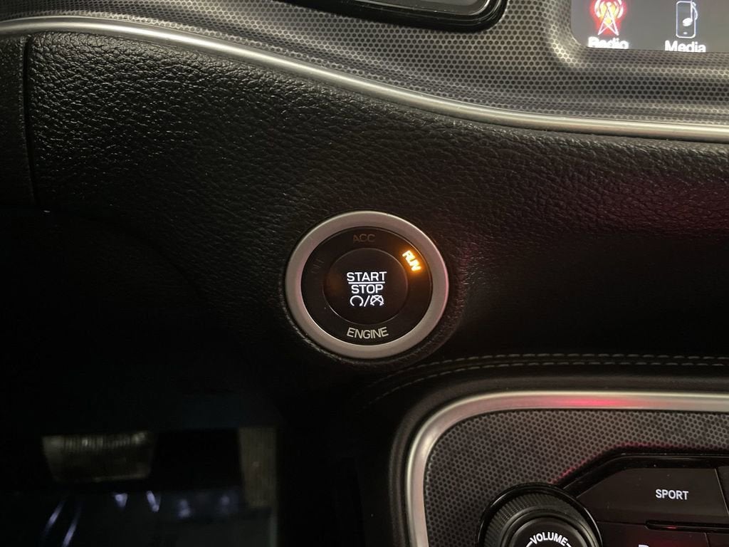 2015 Dodge Challenger SXT Plus