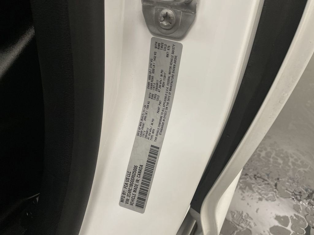 2025 Chrysler Pacifica Select