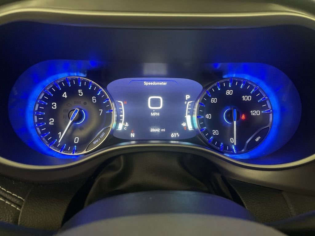 2025 Chrysler Pacifica Select