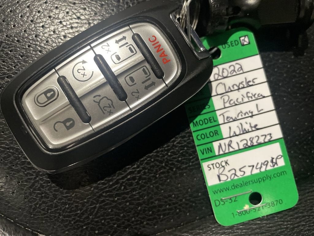 2022 Chrysler Pacifica Touring L