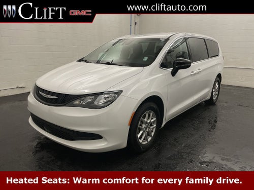 2025 Chrysler Voyager LX