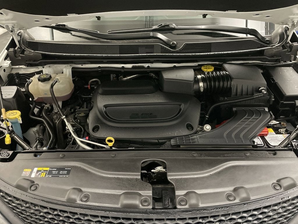 2025 Chrysler Voyager LX