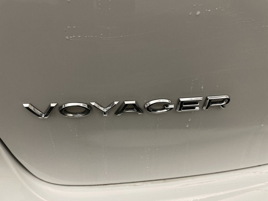 2025 Chrysler Voyager LX