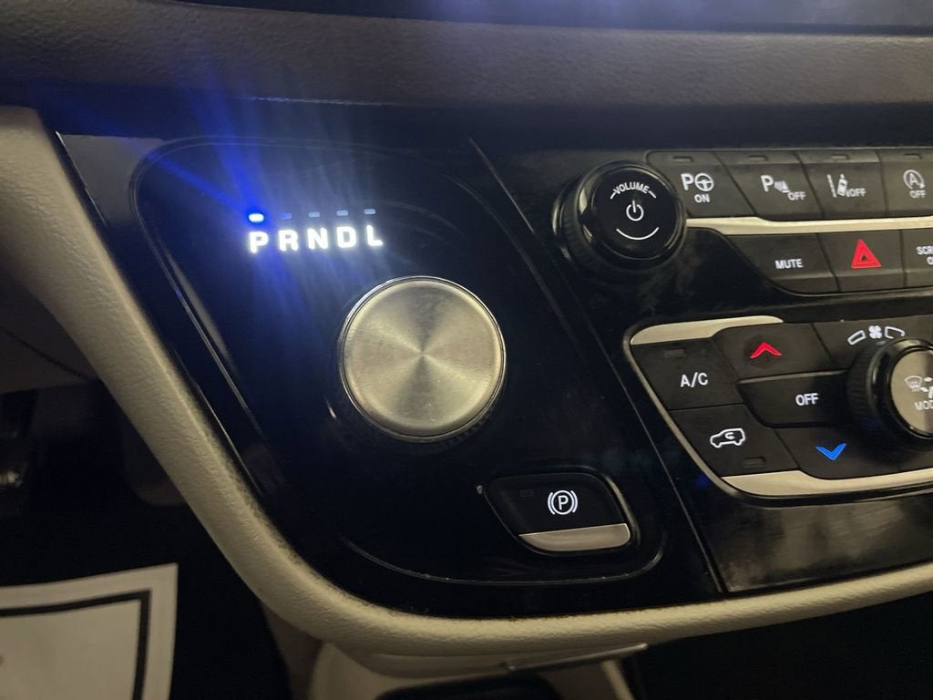 2020 Chrysler Pacifica Touring