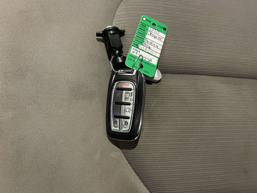 2020 Chrysler Pacifica Touring