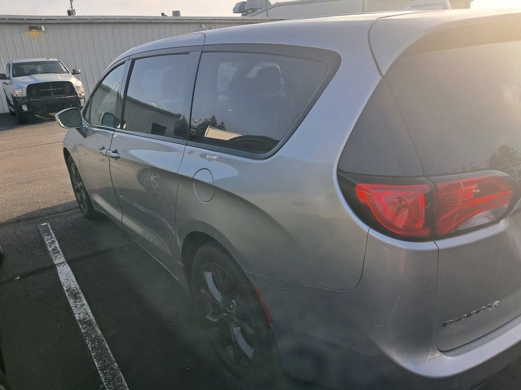 2018 Chrysler Pacifica Touring Plus