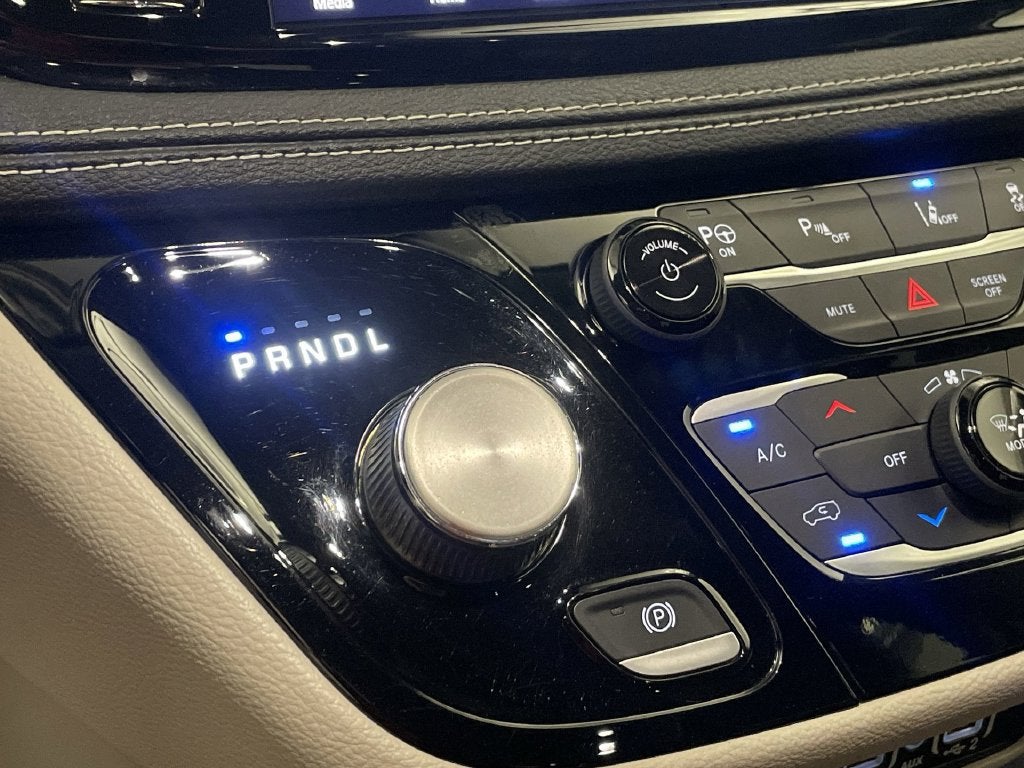 2022 Chrysler Pacifica Hybrid Touring L