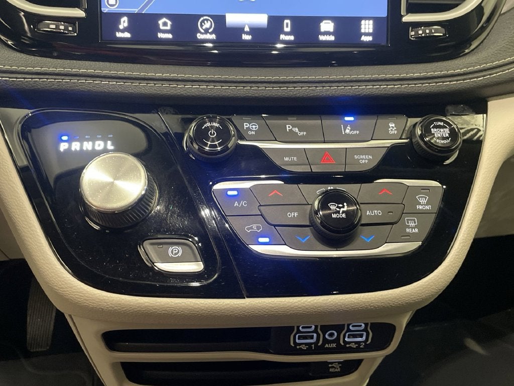 2022 Chrysler Pacifica Hybrid Touring L