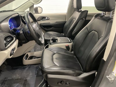 2022 Chrysler Pacifica Hybrid Touring L