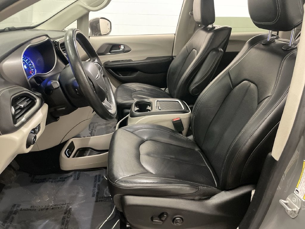 2022 Chrysler Pacifica Hybrid Touring L