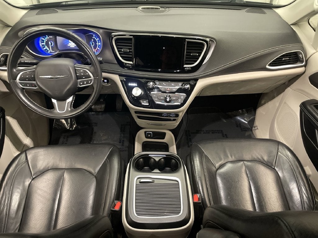 2022 Chrysler Pacifica Hybrid Touring L