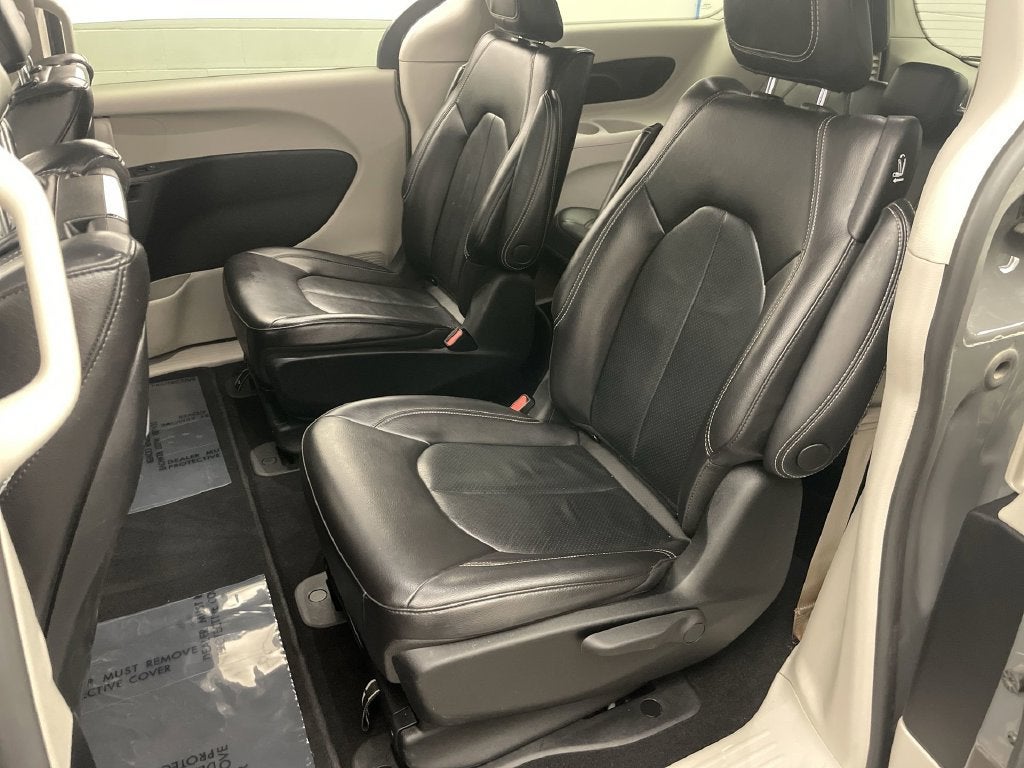 2022 Chrysler Pacifica Hybrid Touring L