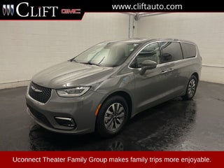 2022 Chrysler Pacifica Hybrid Touring L