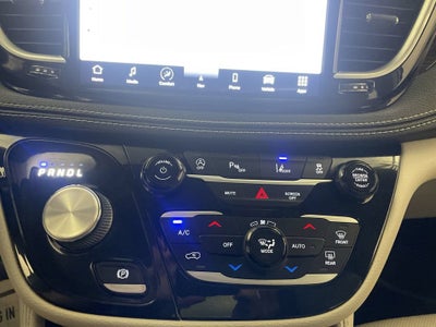 2021 Chrysler Pacifica Limited AWD