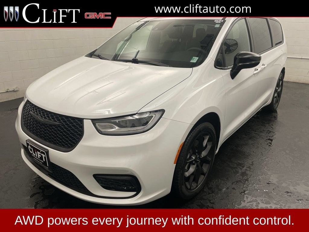 2025 Chrysler Pacifica Limited AWD