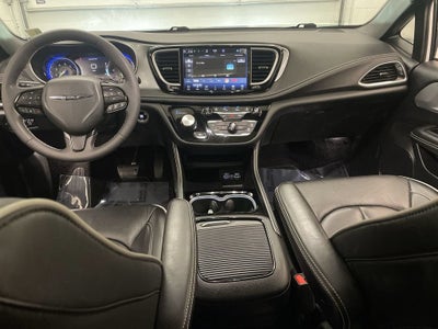 2025 Chrysler Pacifica Limited AWD