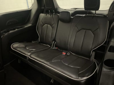 2025 Chrysler Pacifica Limited AWD