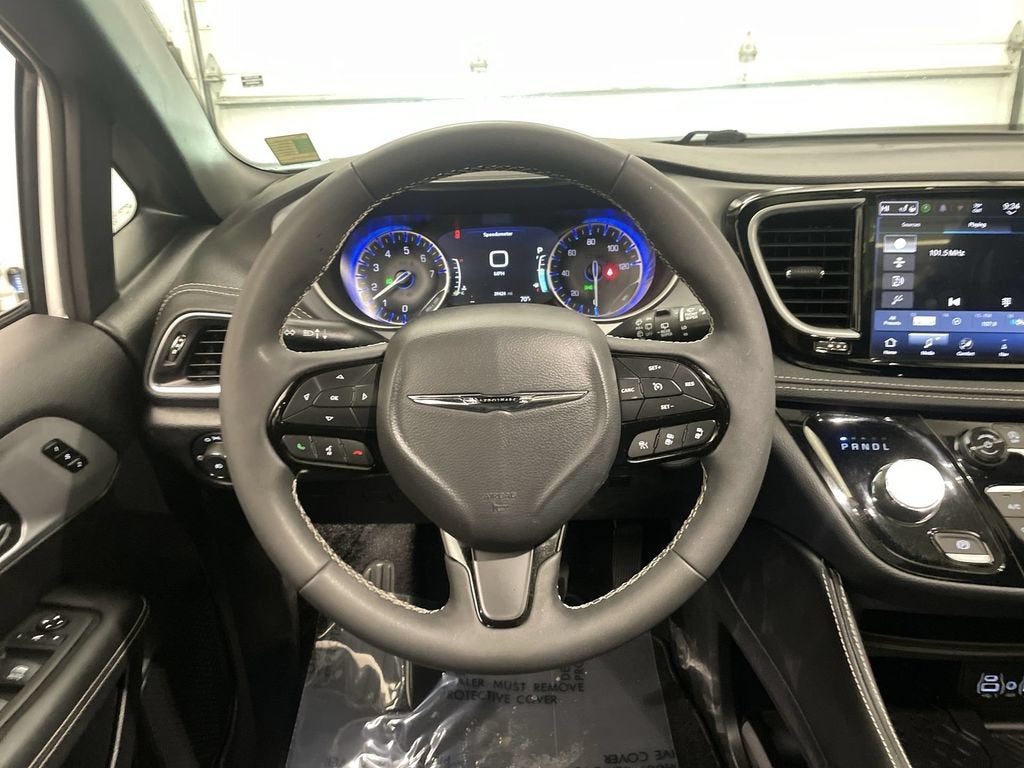 2025 Chrysler Pacifica Limited AWD