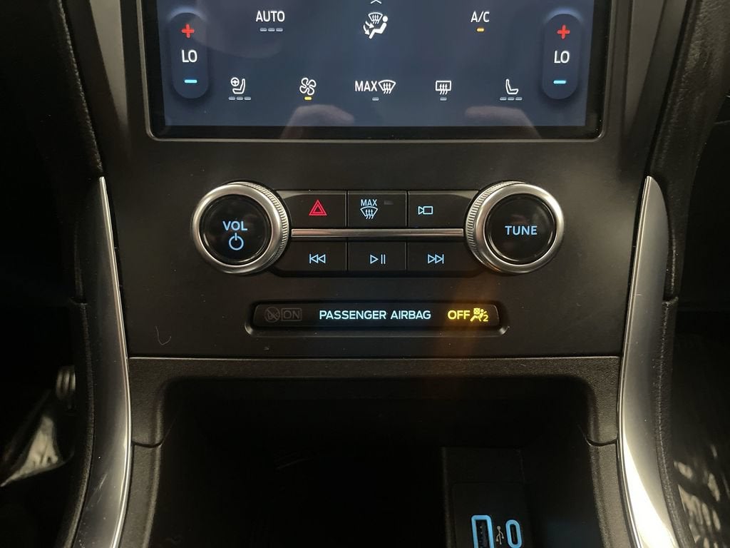 2023 Ford Edge Titanium