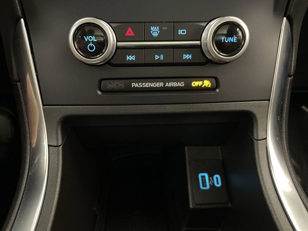 2023 Ford Edge Titanium