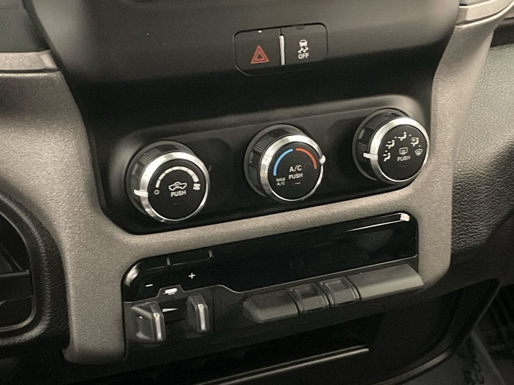 2020 RAM 2500 Tradesman Crew Cab 4x4 8' Box