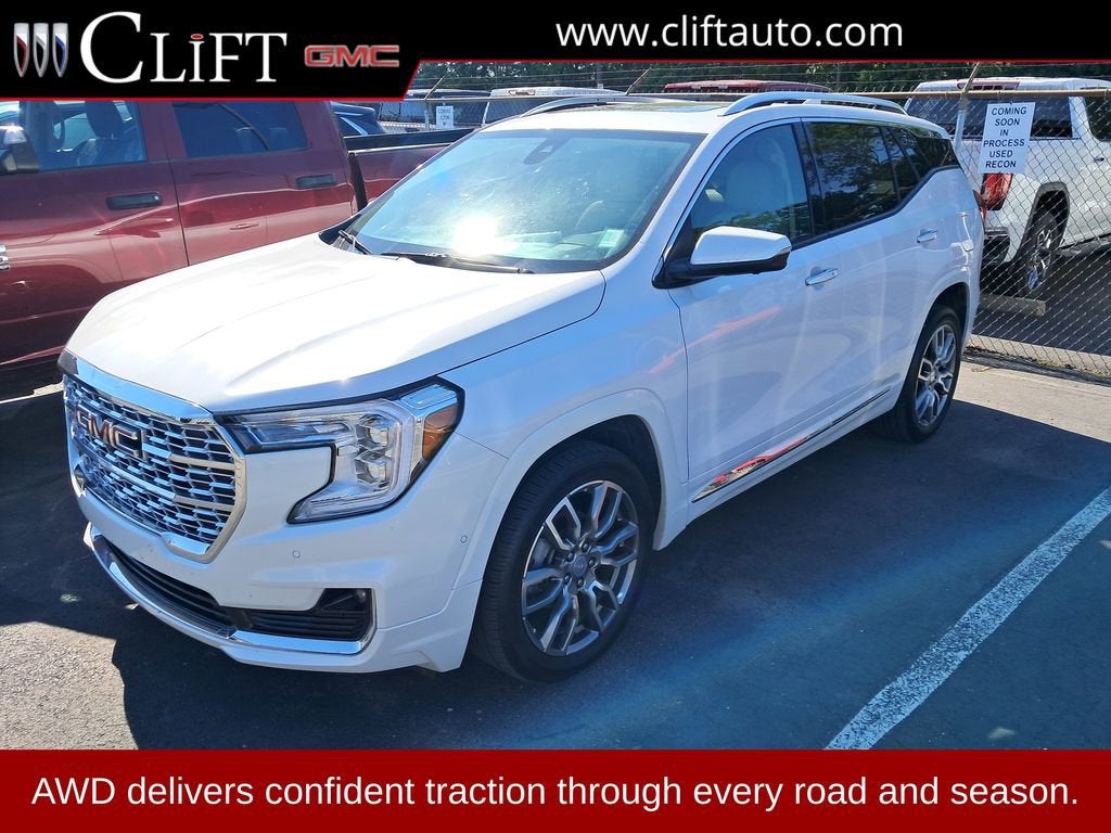 2024 GMC Terrain Denali AWD's photo