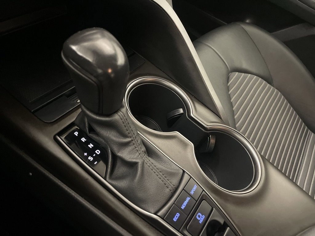 2022 Toyota Camry SE AWD