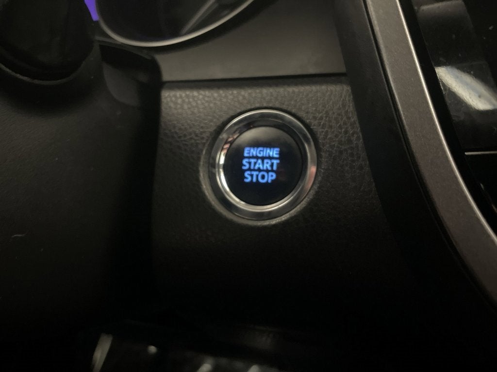 2022 Toyota Camry SE AWD