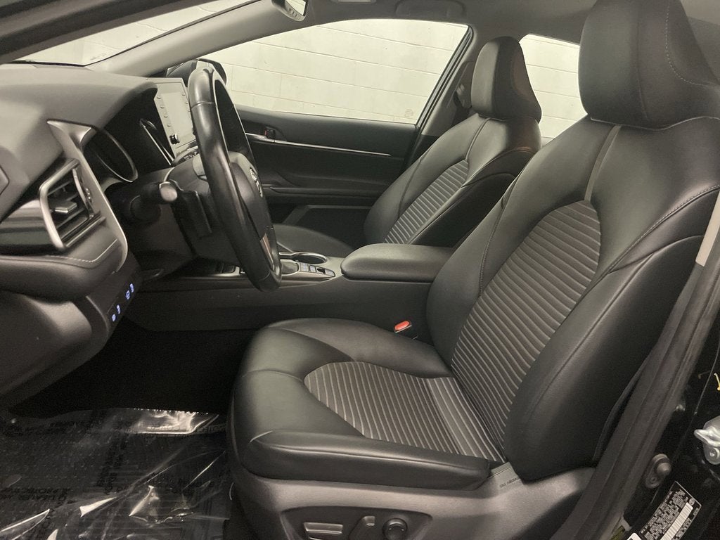 2022 Toyota Camry SE AWD