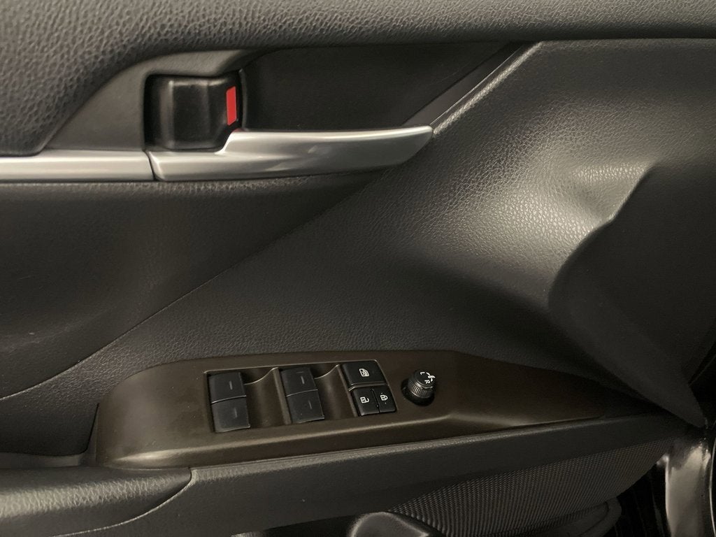 2022 Toyota Camry SE AWD